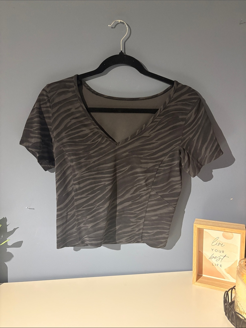 lululemon athletica Gray Zebra Print V-Neck Short Sleeve Top